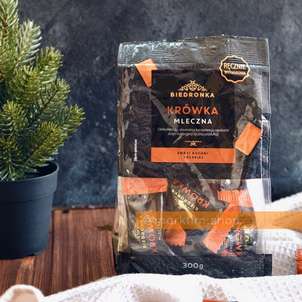 Цукерки Молочна корівка Biedronka Premium (300 г)